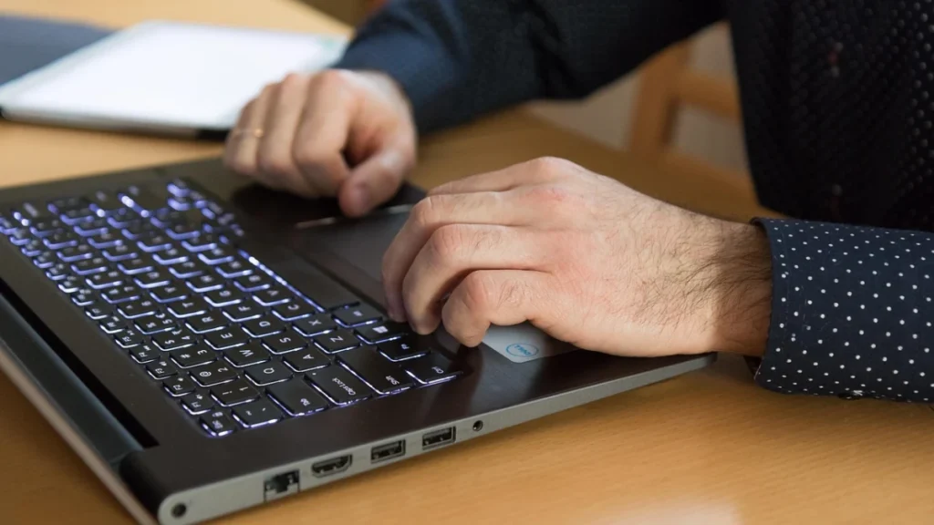 How to password protect a folder in Windows 10 and 11